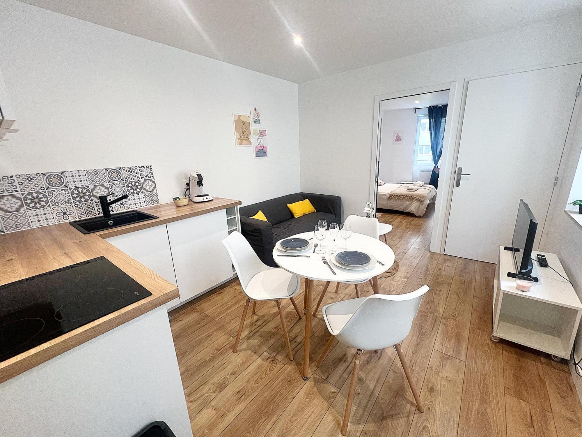 Le Petit Barbusse, Proche Centre Avec Netflix Apartamento Reims Exterior foto